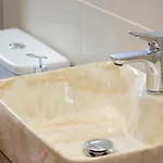 Alexandra's Razata